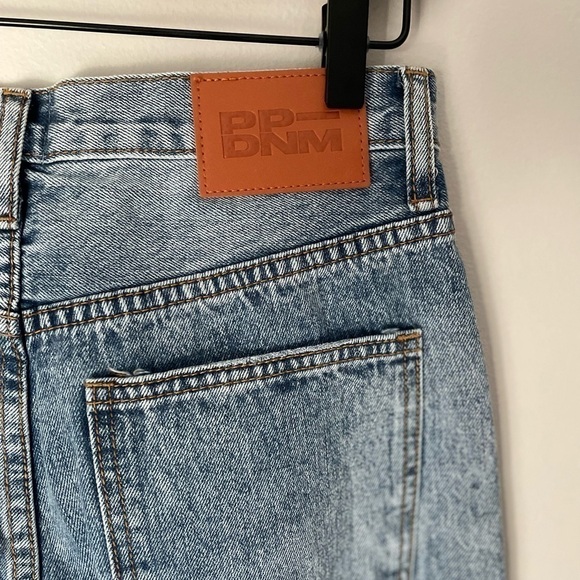 Princess Polly Asymmetric Waist Button Fly Straight Leg Jeans Size 6 - Picture 6 of 11